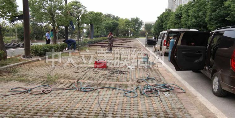 中天立美車棚鋼結(jié)構(gòu)焊接